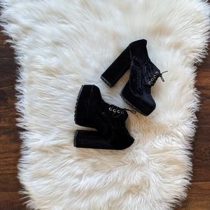 Jeffrey campbell Pompey black velvet heels 6